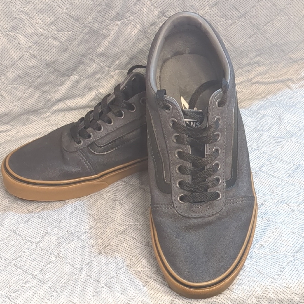 Vans Men's Charcoal Sneakers With Gum Sole